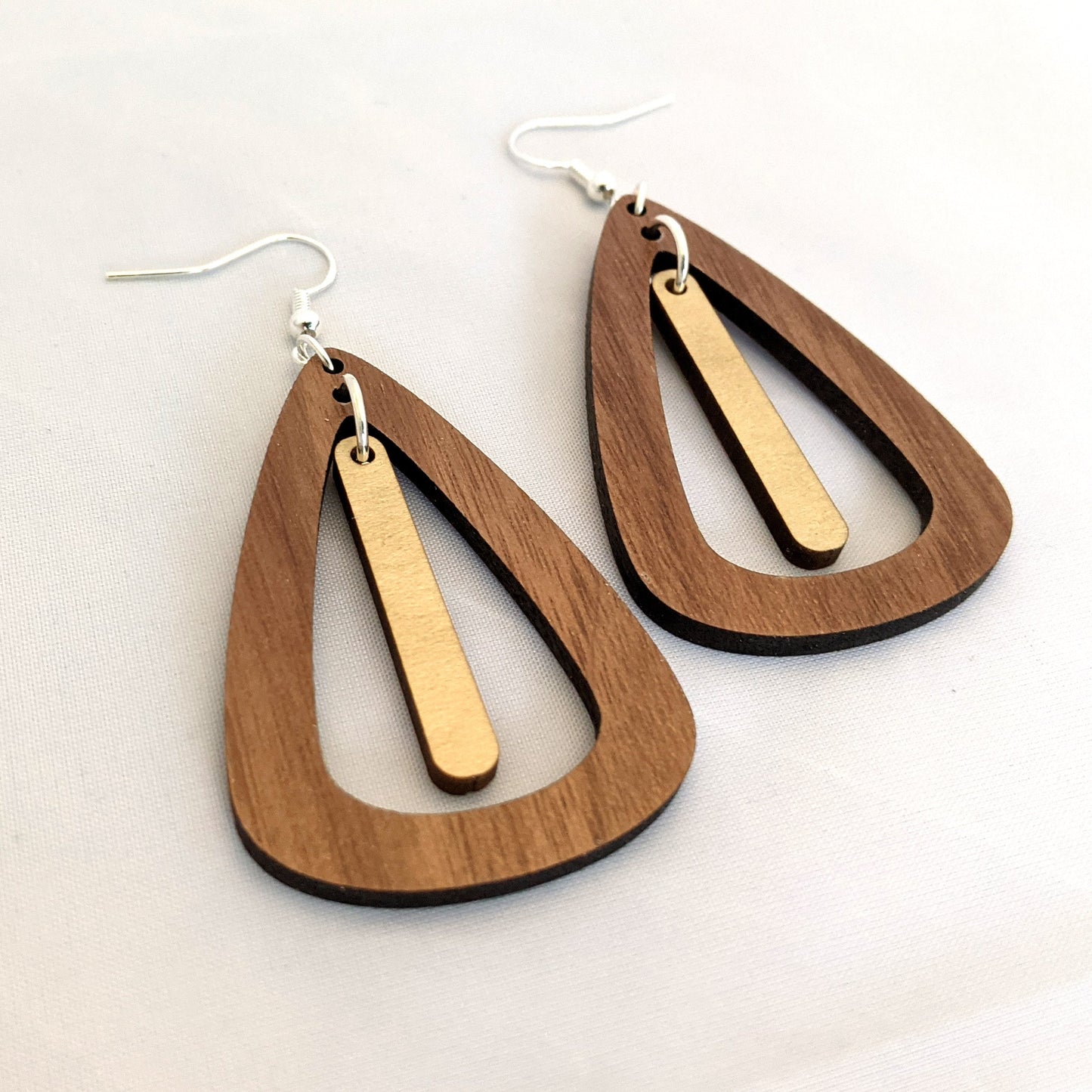 Teardrop Line Dangle Earrings